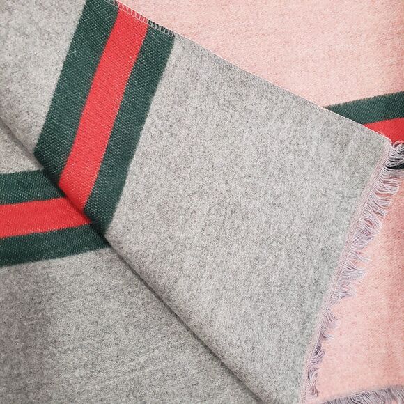 Beautiful Reversible Soft Women's 27 x 77 Scarf, Cashmere / Wool / Viscose Blend - Picture 3 of 5